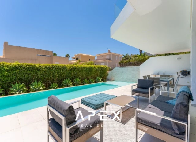 Four Bedroom Villa Views over Ria Formosa