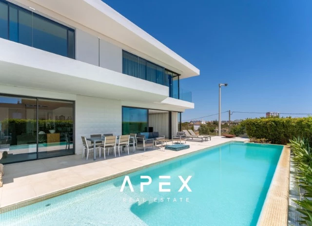 Four Bedroom Villa Views over Ria Formosa