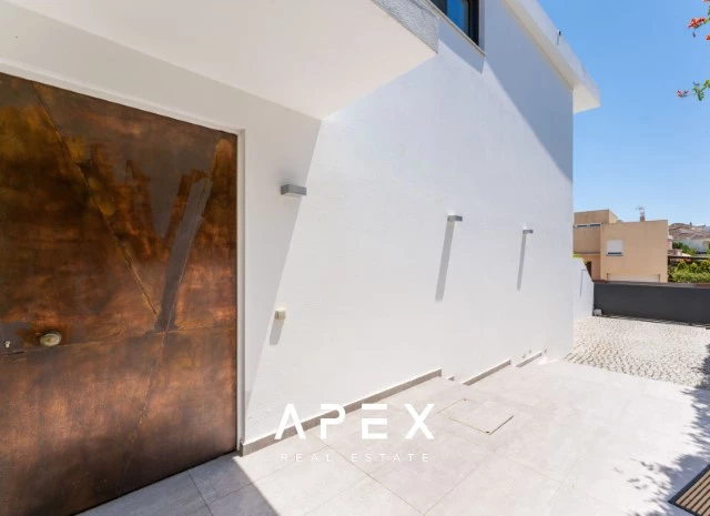 Four Bedroom Villa Views over Ria Formosa