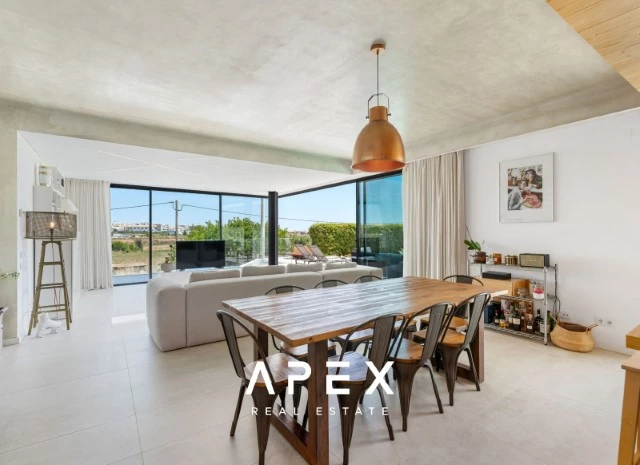 Four Bedroom Villa Views over Ria Formosa
