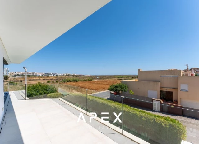 Four Bedroom Villa Views over Ria Formosa