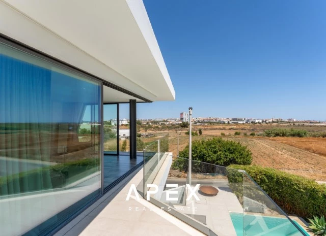 Four Bedroom Villa Views over Ria Formosa