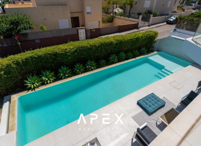 Four Bedroom Villa Views over Ria Formosa