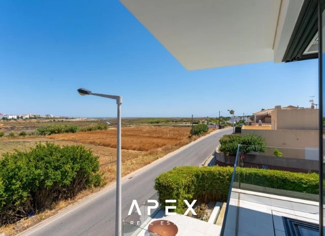 Four Bedroom Villa Views over Ria Formosa