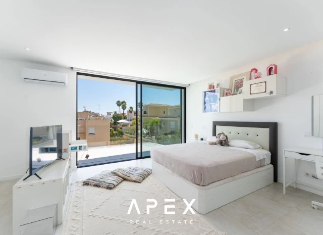 Four Bedroom Villa Views over Ria Formosa