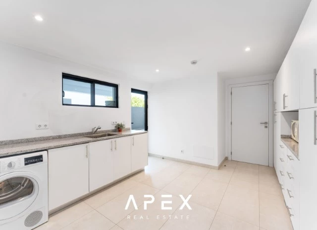 Four Bedroom Villa Views over Ria Formosa
