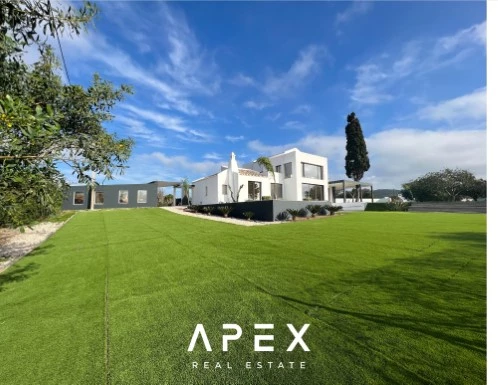 Four Bedroom Villa Views over Ria Formosa
