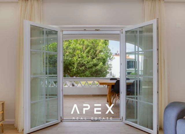 Luxury Living in Vale do Lobo: Exquisite 2-Bedroom Apartment to rent from 1st June 2025