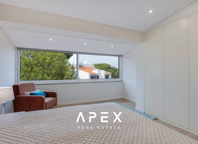 Luxury Living in Vale do Lobo: Exquisite 2-Bedroom Apartment to rent from 1st June 2025