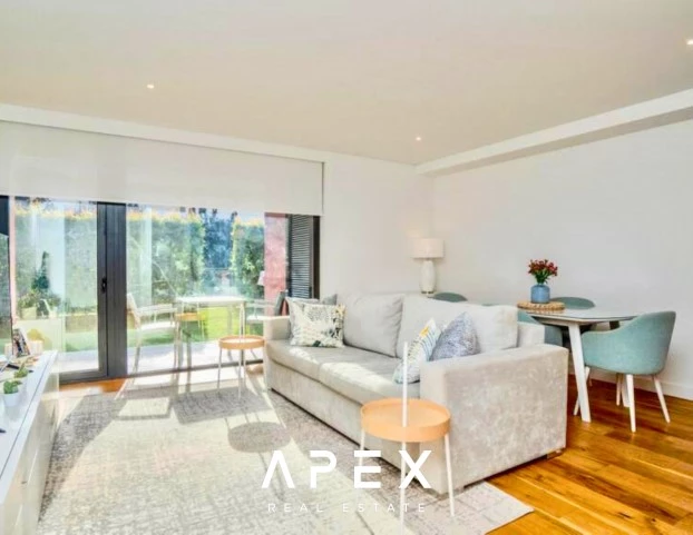 One Bedroom in One Vilamoura walking distance to the beach \ Pool \ Garage