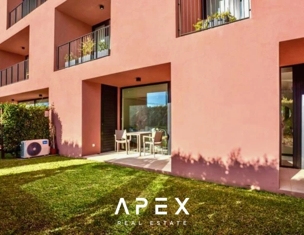 One Bedroom in One Vilamoura walking distance to the beach \ Pool \ Garage