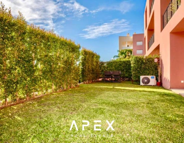One Bedroom in One Vilamoura walking distance to the beach \ Pool \ Garage