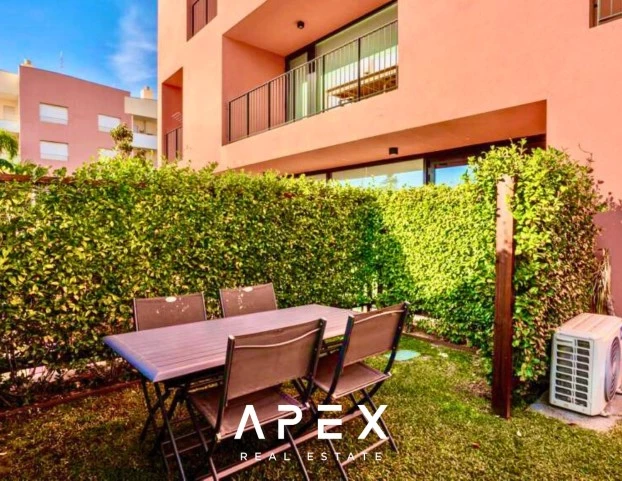One Bedroom in One Vilamoura walking distance to the beach \ Pool \ Garage
