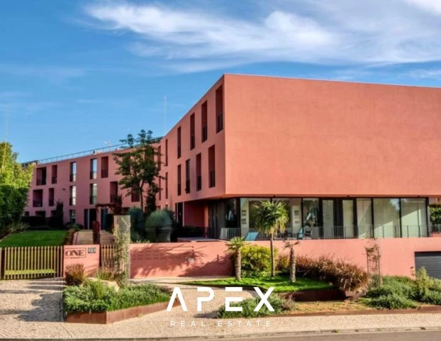 One Bedroom in One Vilamoura walking distance to the beach \ Pool \ Garage
