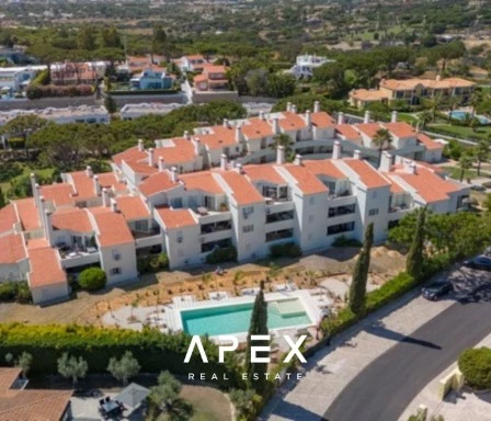 One Bedroom in One Vilamoura walking distance to the beach \ Pool \ Garage