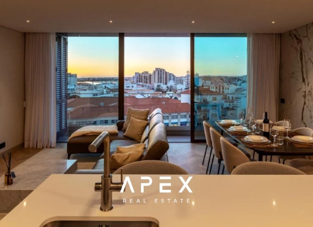 Luxurious Two-Bedroom Apartment with Stunning Views