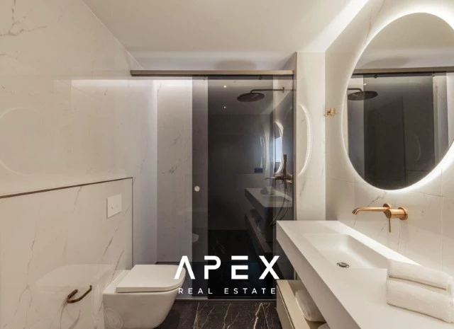 Luxurious Two-Bedroom Apartment with Stunning Views