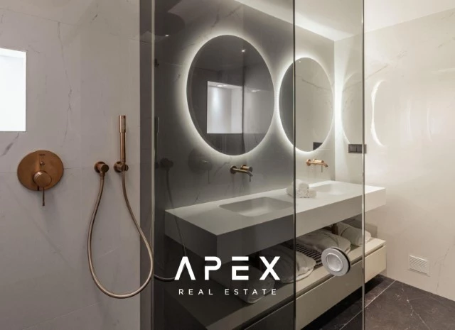 Luxurious Two-Bedroom Apartment with Stunning Views