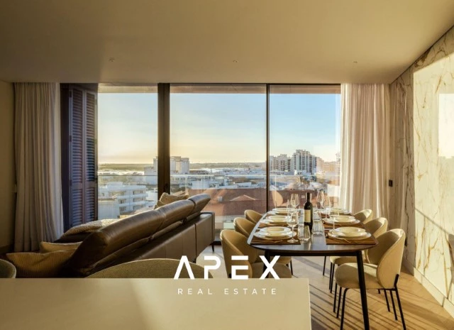 Luxurious Two-Bedroom Apartment with Stunning Views