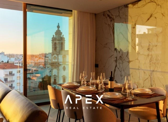 Luxurious Two-Bedroom Apartment with Stunning Views