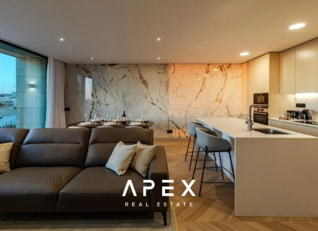 Luxurious Two-Bedroom Apartment with Stunning Views