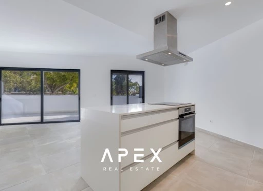 Luxurious Two-Bedroom Apartment with Stunning Views