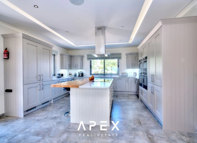 Luxury 5 Bedroom Villa with Private Orchard