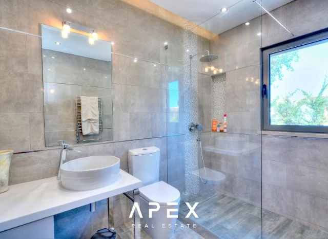 Luxury 5 Bedroom Villa with Private Orchard