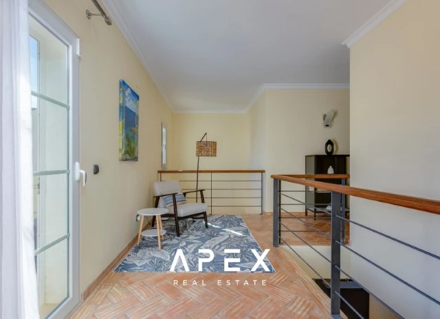 Beautiful Three-Bedroom Townhouse in The Village Development Near Vale do Lobo