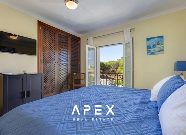 Beautiful Three-Bedroom Townhouse in The Village Development Near Vale do Lobo