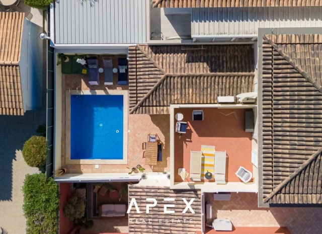 Beautiful Three-Bedroom Townhouse in The Village Development Near Vale do Lobo