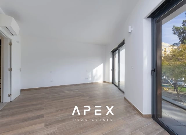 Two Bedroom duplex apartment with view of Ria Formosa