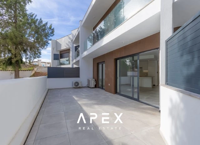 Two Bedroom duplex apartment with view of Ria Formosa