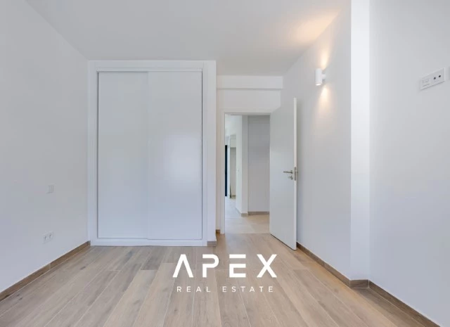 Four bedroom Townhouse in central Faro near school and walking distance to shops and restaurants