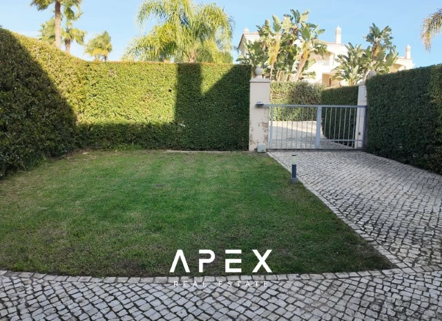 Unfurnished 4 Bedroom Rental with Underfloor Heating available immediately
