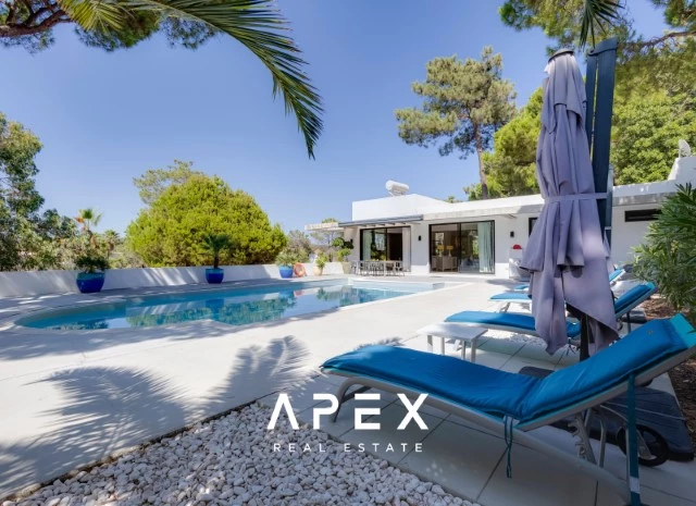 Two bedroom Villa in Vale Do Lobo surrounded by nature and beautiful landscape