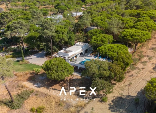 Two bedroom Villa in Vale Do Lobo surrounded by nature and beautiful landscape