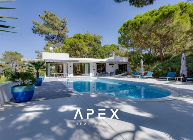 Two bedroom Villa in Vale Do Lobo surrounded by nature and beautiful landscape