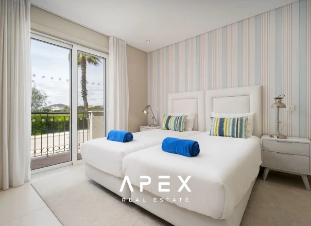 The Crest 4 Bedroom in Private Condominium with pool