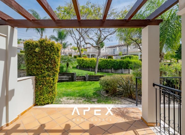 The Crest 4 Bedroom in Private Condominium with pool