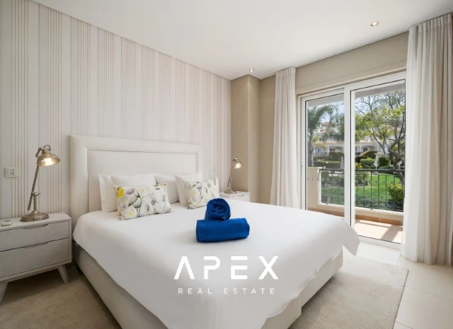 The Crest 4 Bedroom in Private Condominium with pool