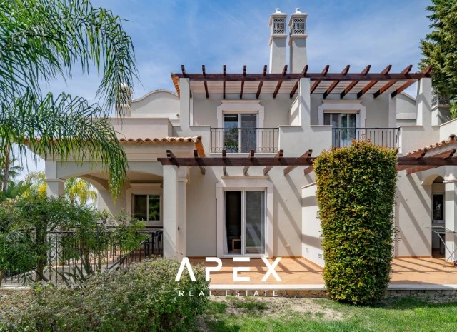 The Crest 4 Bedroom in Private Condominium with pool