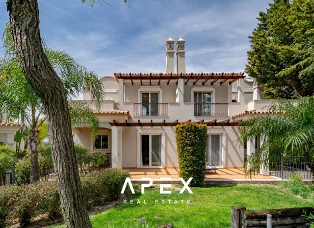 The Crest 4 Bedroom in Private Condominium with pool