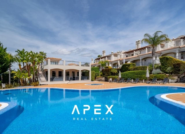 The Crest 4 Bedroom in Private Condominium with pool