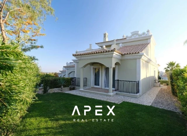 Four Bedroom Townhouse \ landscaped garden \ private pool \ Gated community