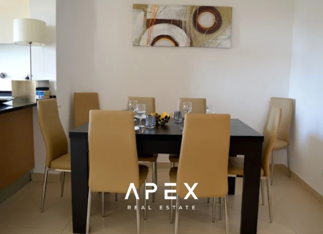 Four Bedroom Town house in the Crest