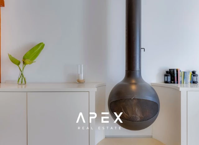 Two Bedroom Apartment with Hot Tub on the Roof | 200m walking distance to the beach