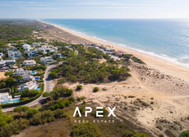 Two Bedroom Apartment with Hot Tub on the Roof | 200m walking distance to the beach