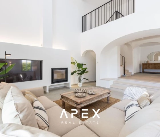 Three Bedroom Villa with private pool in Vale do Lobo walking distance to beach Available 12 Months from June