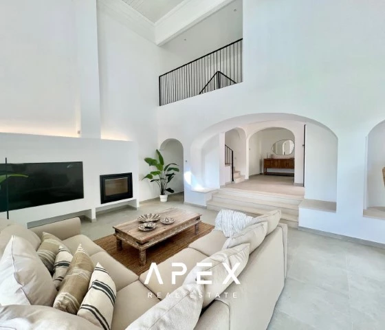 Three Bedroom Villa with private pool in Vale do Lobo walking distance to beach Available 12 Months from June